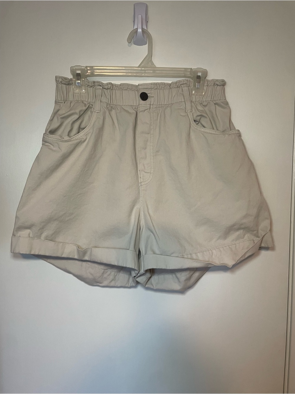H&M High-Waist Paperbag Shorts in Light Cream